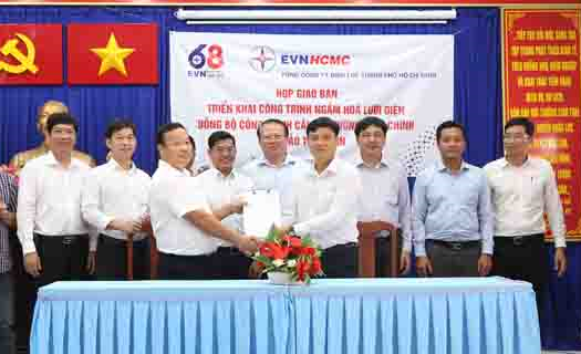 EVNHCMC nhận mặt bằng thi công công trình ngầm hóa lưới điện tại xã đảo Thạnh An